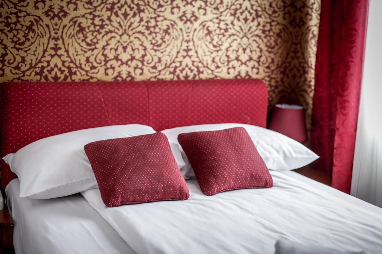 Hotel Bob Sarajevo Bagian luar foto