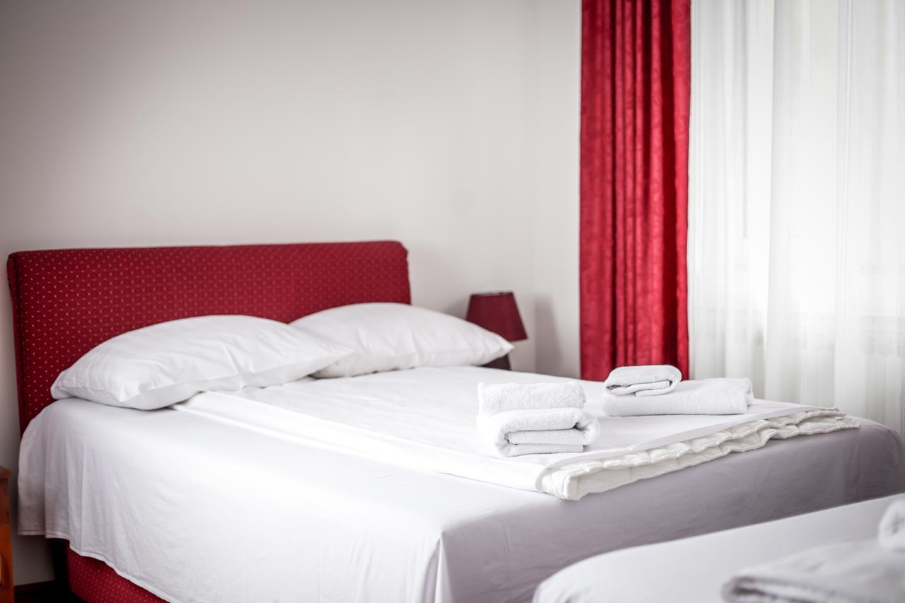 Hotel Bob Sarajevo Bagian luar foto