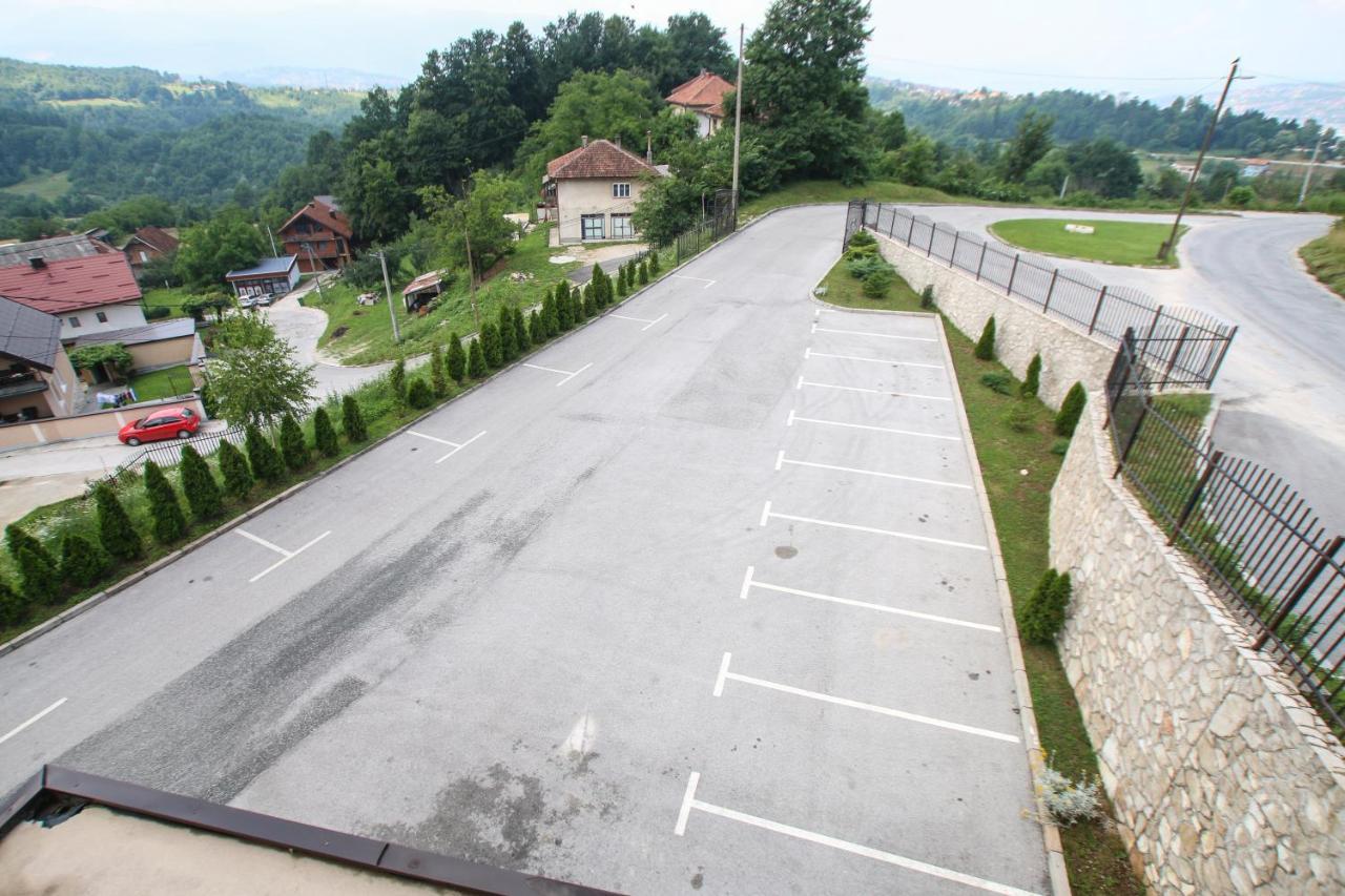 Hotel Bob Sarajevo Bagian luar foto